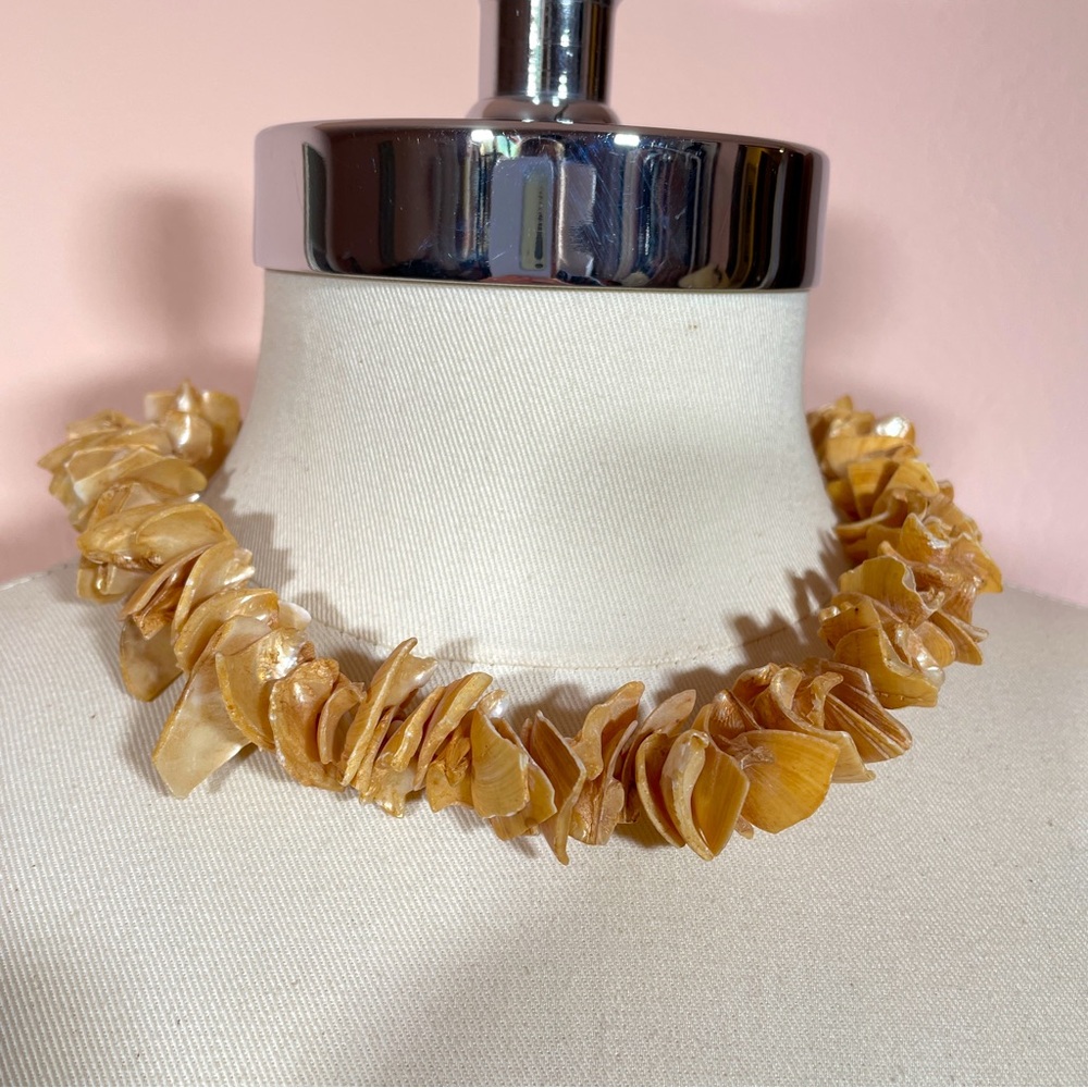 Vintage HAWAIIAN Real SHELL Summer Beach Tropical Vacation Hippie Boho Necklace